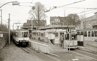 Die Endhaltestelle der BGM und der aus Bonn kommenden U-Bahnn an der Rheinalle.